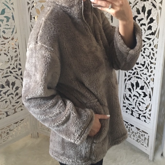 Plush Faux Fur Pullover - Picture 8 of 9